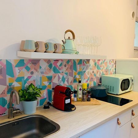 Cosy Studio Design With Modern Bathroom Vaureal Luaran gambar